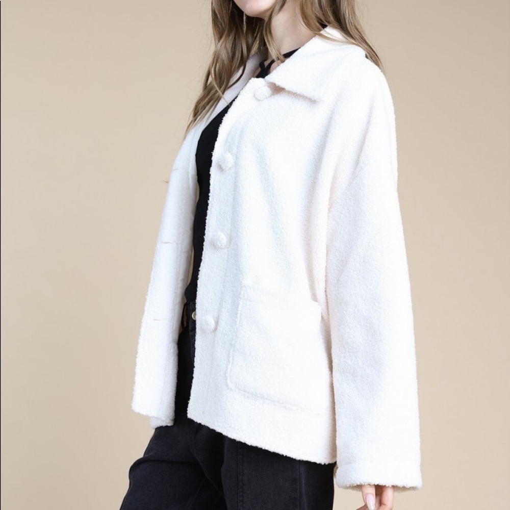 🐰Super Cute Over Sized Ivory Coat🐰 - Picture 2 of 4